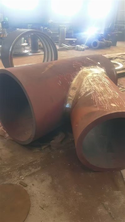 711×610×52 Gros-Oțel carbon sudat Y-Type